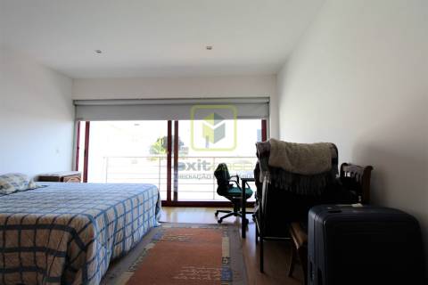 Moradia T4