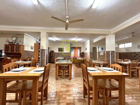 Restaurante-Bar