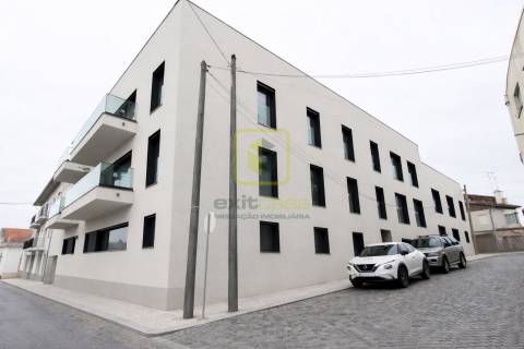 Apartamento T3 com Terraço em Aveiro