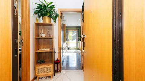 Apartamento T2 de luxo em Primeira Linha de Mar