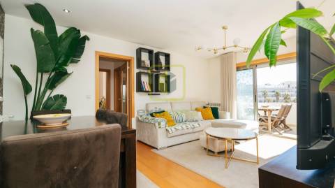 Apartamento T2 de luxo em Primeira Linha de Mar