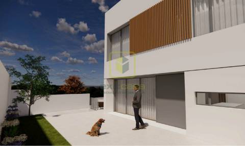 Moradia T4 em Construção