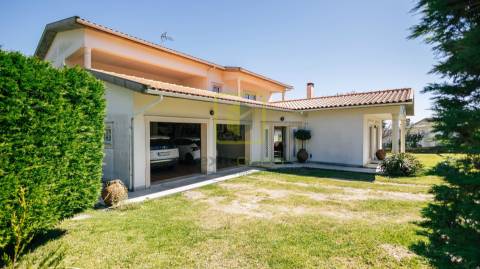 Moradia T4 Isolada