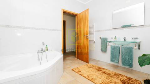 Moradia T4 Isolada