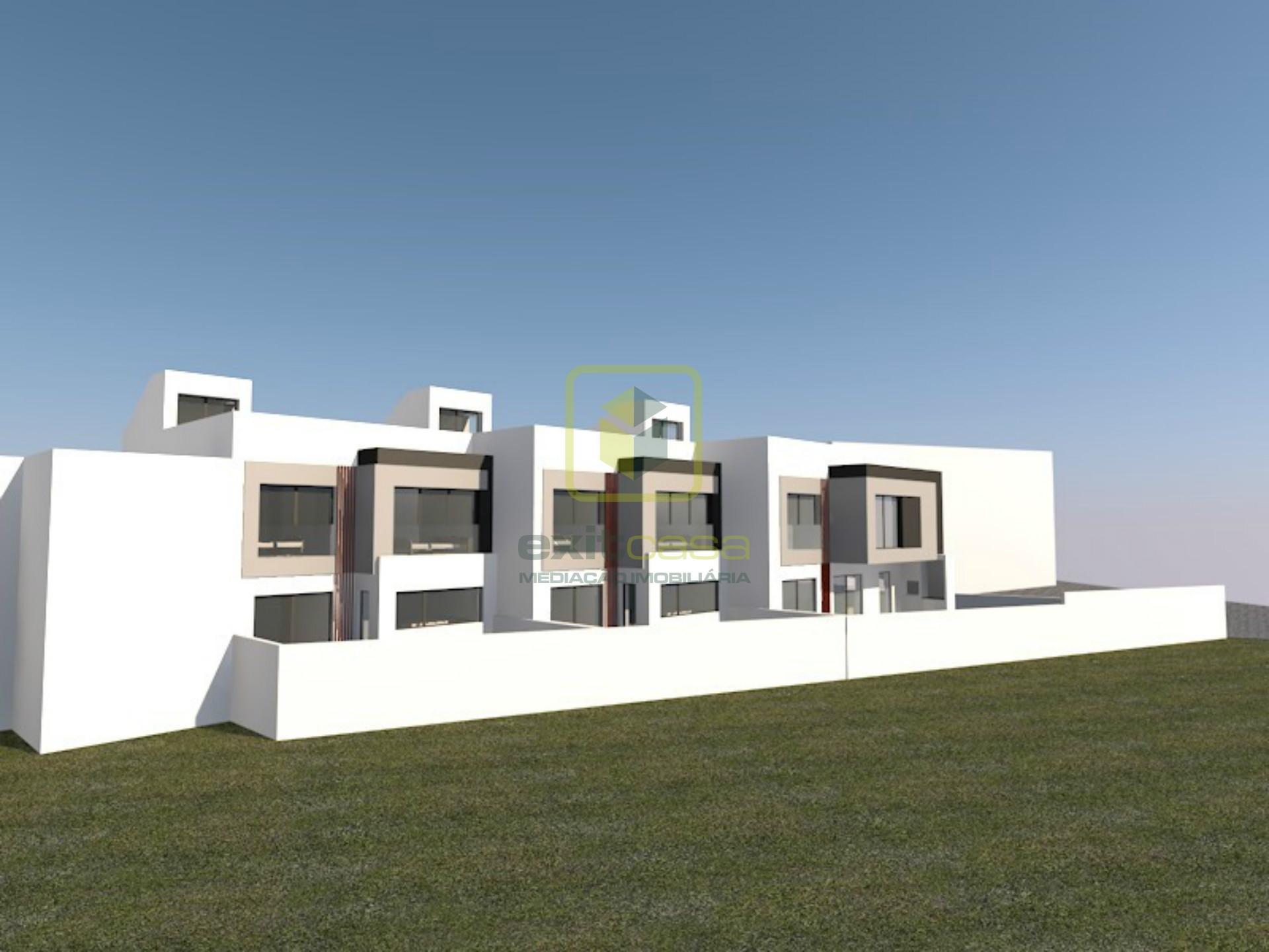 Moradia Nova T4 junto à Praia de Buarcos