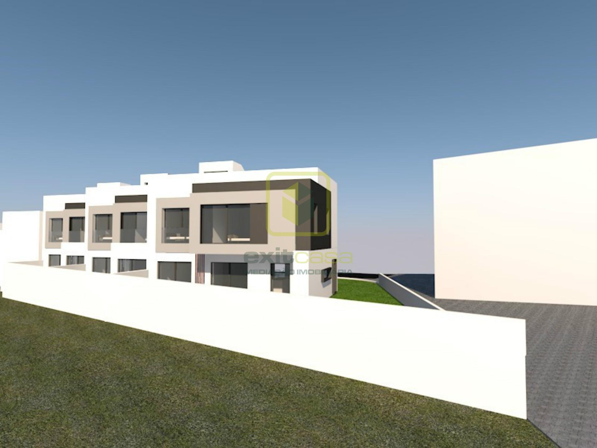 Moradia Nova T4 junto à Praia de Buarcos