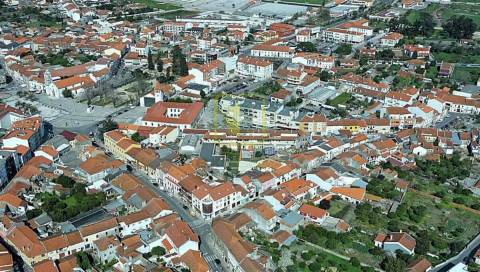 Terreno com Potencial para Construção