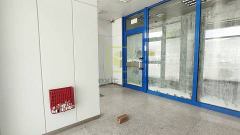 Loja para Arrendamento em Aveiro