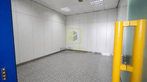 Loja para Arrendamento em Aveiro