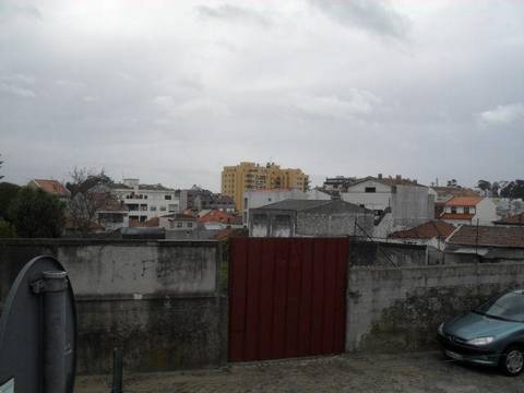 Terreno para Construção em Altura | Centro Da Areosa, Pedrouços, Maia