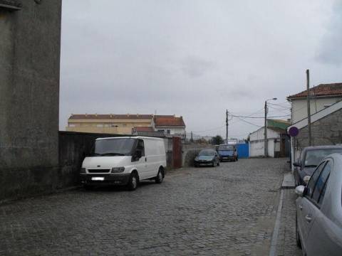 Terreno para Construção em Altura | Centro Da Areosa, Pedrouços, Maia