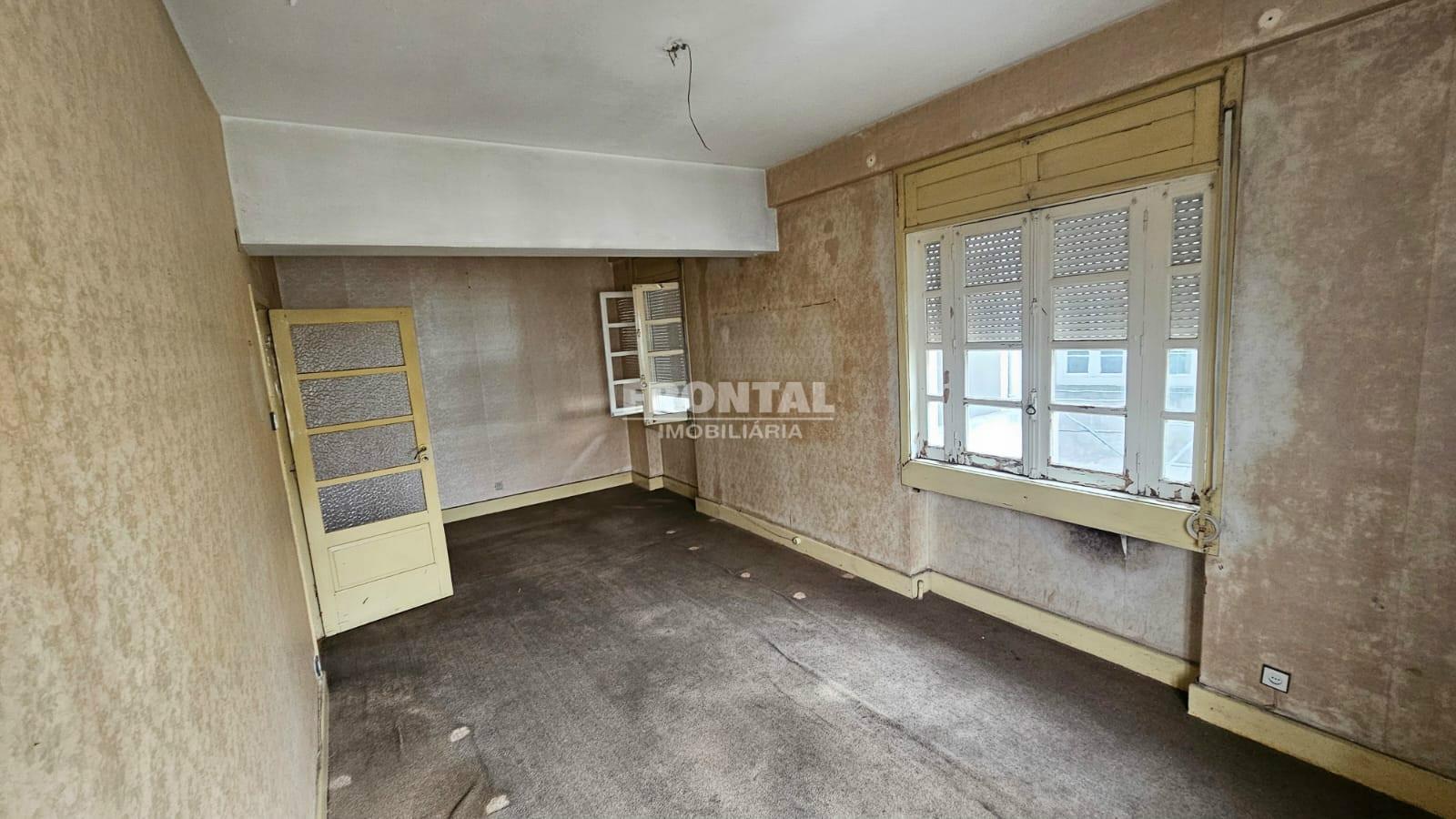 Apartamento T4+1 na Rua Santa Catarina