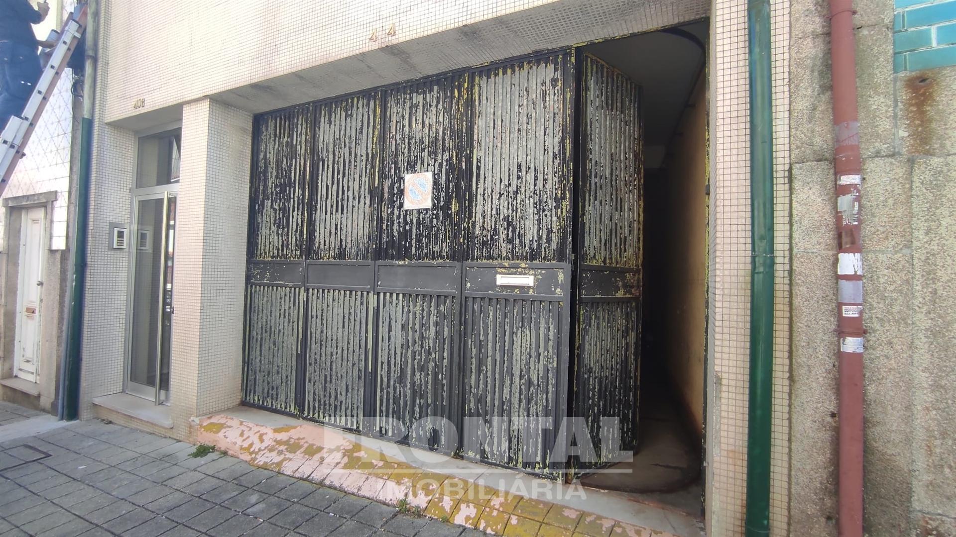 Armazém - 260m2| Carvalhido, Centro Do Porto