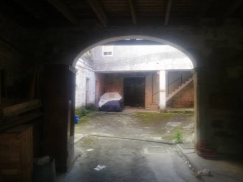 Moradia + Terreno - 6.558 m² | Fânzeres, Gondomar, Porto