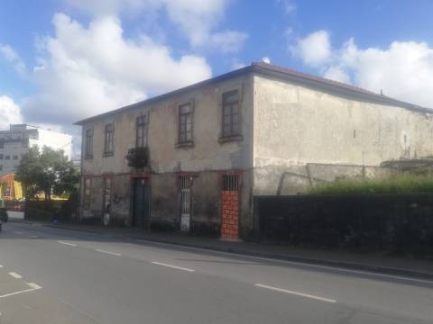 Moradia + Terreno - 6.558 m² | Fânzeres, Gondomar, Porto