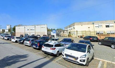 Terreno com 2 900 m2 em Crestuma
