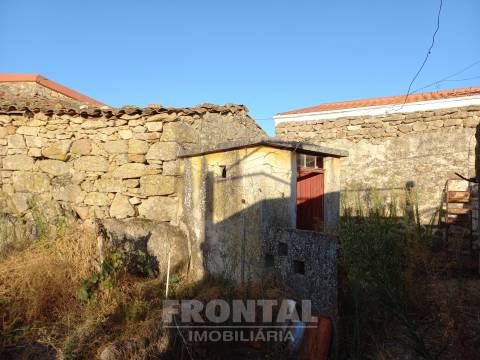 Moradia Devoluta T3 Venda em Samões,Vila Flor