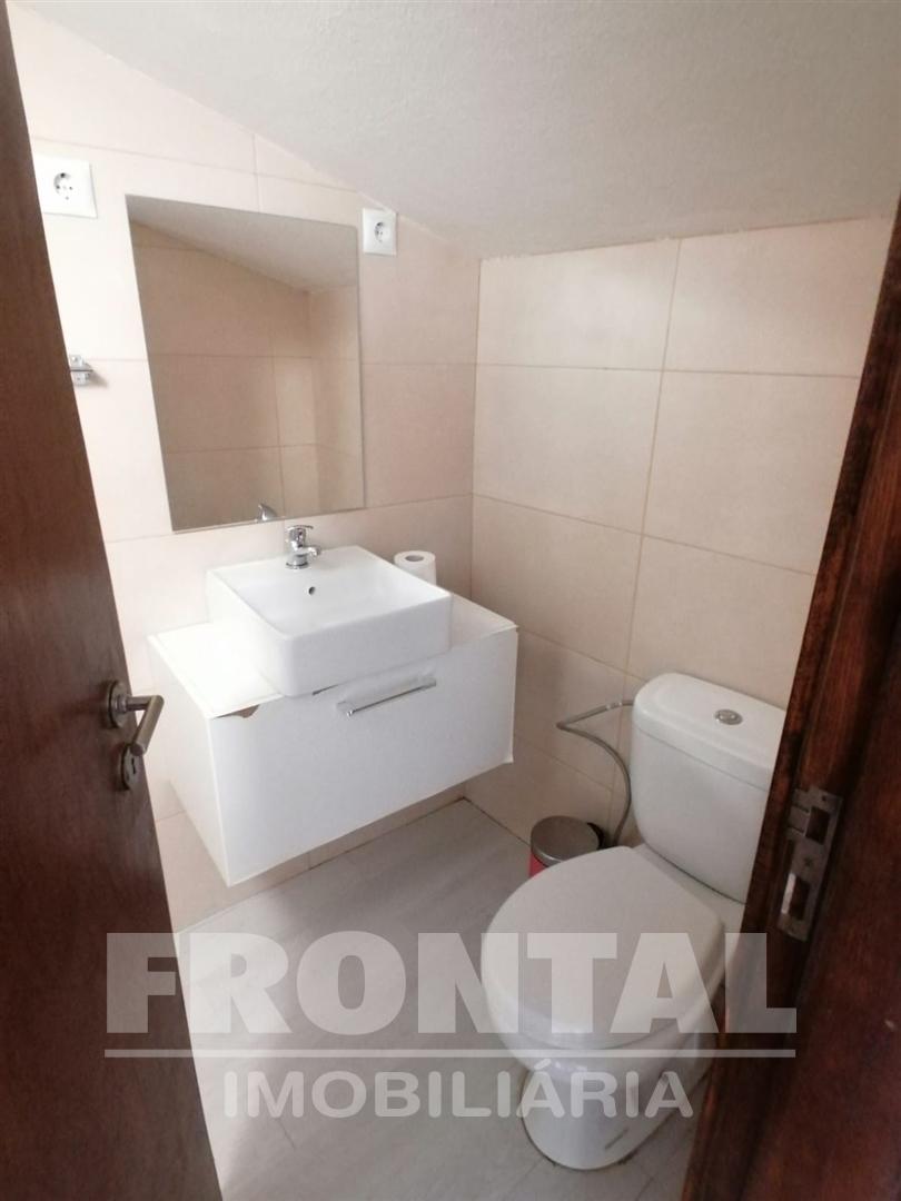 Moradia T3 Venda em Cedofeita, Santo Ildefonso, Sé, Miragaia, São Nicolau e Vitória,Porto