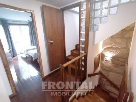 Moradia T3 Venda em Cedofeita, Santo Ildefonso, Sé, Miragaia, São Nicolau e Vitória,Porto