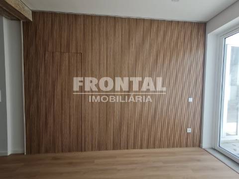 Fantástico Apartamento T2 + Loja | Cedofeita / Lapa (junto à Igreja da Lapa)