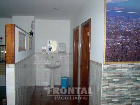 Loja 147m² Águas Santas | Montra Ampla | Ideal Comércio