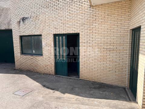 Loja de destaque - Madalena, Vila Nova de Gaia