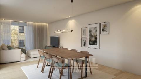 Oportunidade Única: T2 com Varanda e Garagem no PrestigeLiving Costa Cabral