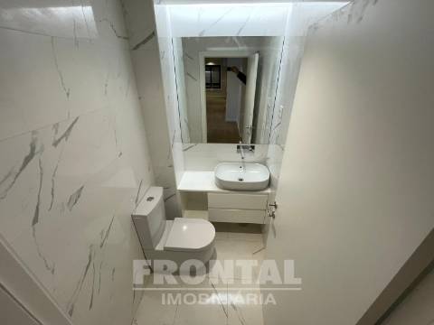 Apartamento T3 com Varandas, Suite e Garagem | Conforto e Excelente Localização