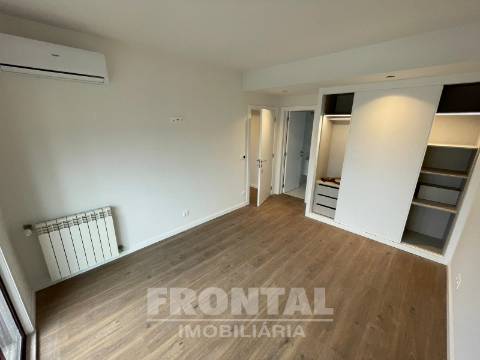 Apartamento T3 com Varandas, Suite e Garagem | Conforto e Excelente Localização