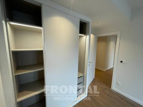 Apartamento T3 com Varandas, Suite e Garagem | Conforto e Excelente Localização