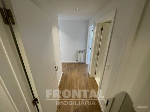 Apartamento T3 com Varandas, Suite e Garagem | Conforto e Excelente Localização