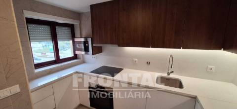 Apartamento T3 com Varandas, Suite e Garagem | Conforto e Excelente Localização