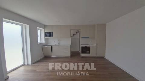 Moradia T1+1 Impecável e Renovada à venda | Paranhos, Porto