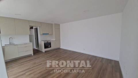 Moradia T1+1 Impecável e Renovada à venda | Paranhos, Porto
