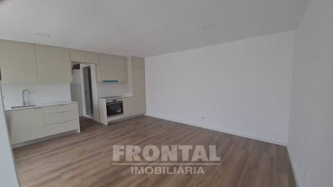Moradia T1+1 Impecável e Renovada à venda | Paranhos, Porto