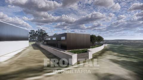 Terreno com Projeto Aprovado - 2.600 m² | São Pedro da Cova, Porto