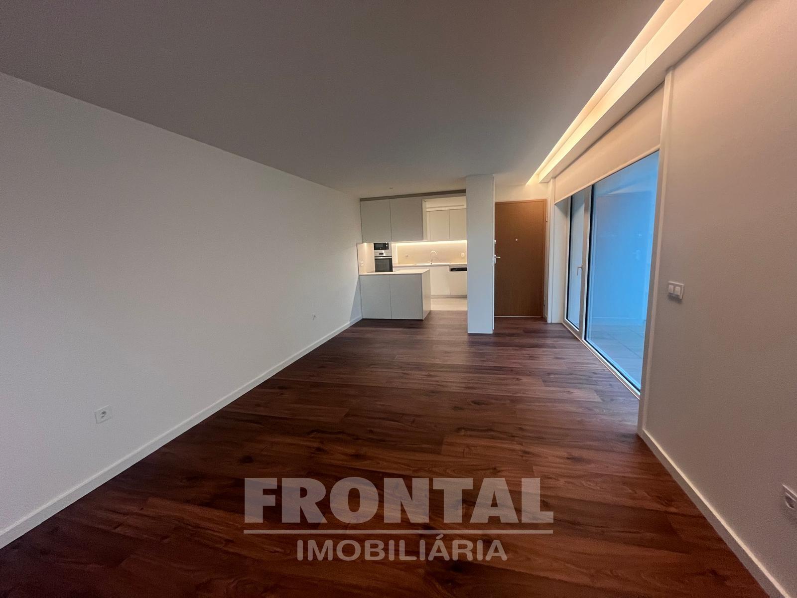 O SEU NOVO T1 DE SONHO NO CENTRO DO PORTO COM GARAGEM!