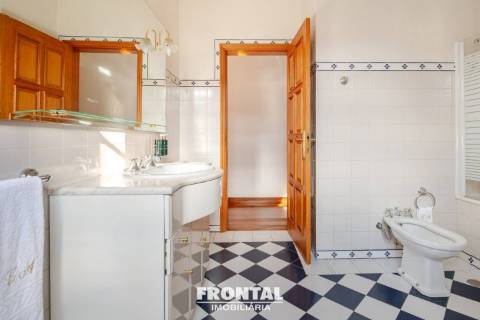 Moradia  com 5 Suítes - Mobilada e Equipada | Frechas, Mirandela