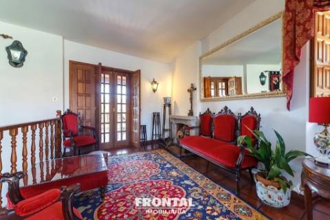 Moradia  com 5 Suítes - Mobilada e Equipada | Frechas, Mirandela