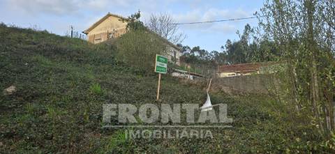 Terreno com 385 m2 e 14m de Frente em Zona Habitacional | Alfena, Valongo