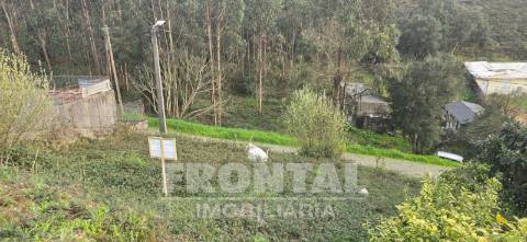 Terreno com 385 m2 e 14m de Frente em Zona Habitacional | Alfena, Valongo