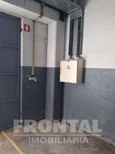 Armazém para Arrendamento - 957 m² | Cais Privado | Touguinhó, Vila Do Conde