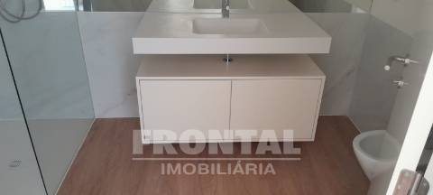 T1 - Terraço com 39,50m2, panorâmico, com cobertura.