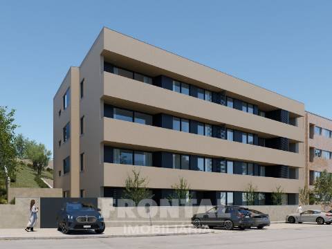 Apartamento T1 com Varanda e Piscina | Condomínio Privado com Conceito Contemporâneo