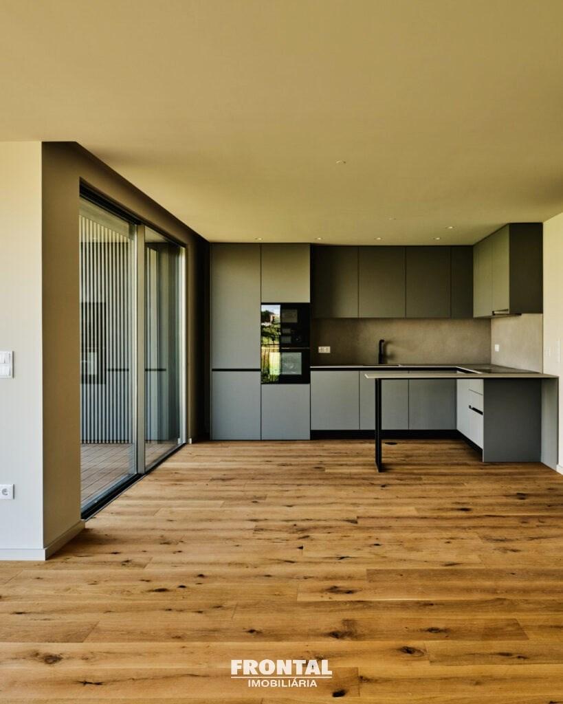 Apartamento T3 Duplex em São Félix da Marinha, Vila Nova de Gaia