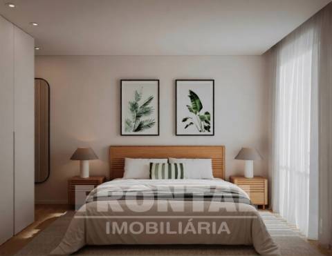 Apartamento T1 com Varanda e Garagem | Junto ao Polo Universitário