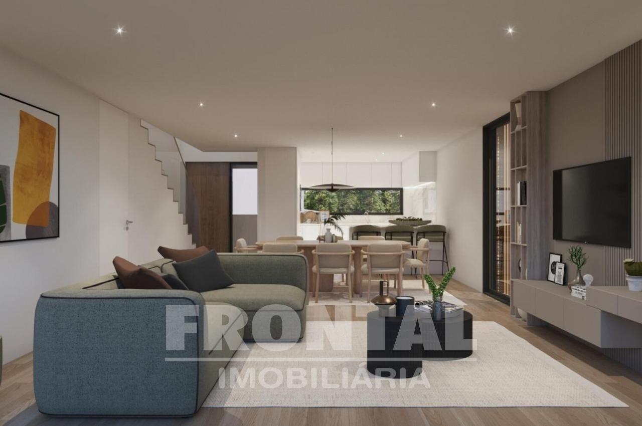 Moradias T4 com 3 Suítes e Jardim | Gondim, Maia