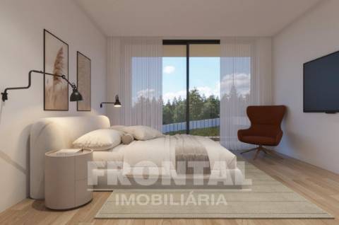 Moradias T4 com 3 Suítes e Jardim | Gondim, Maia