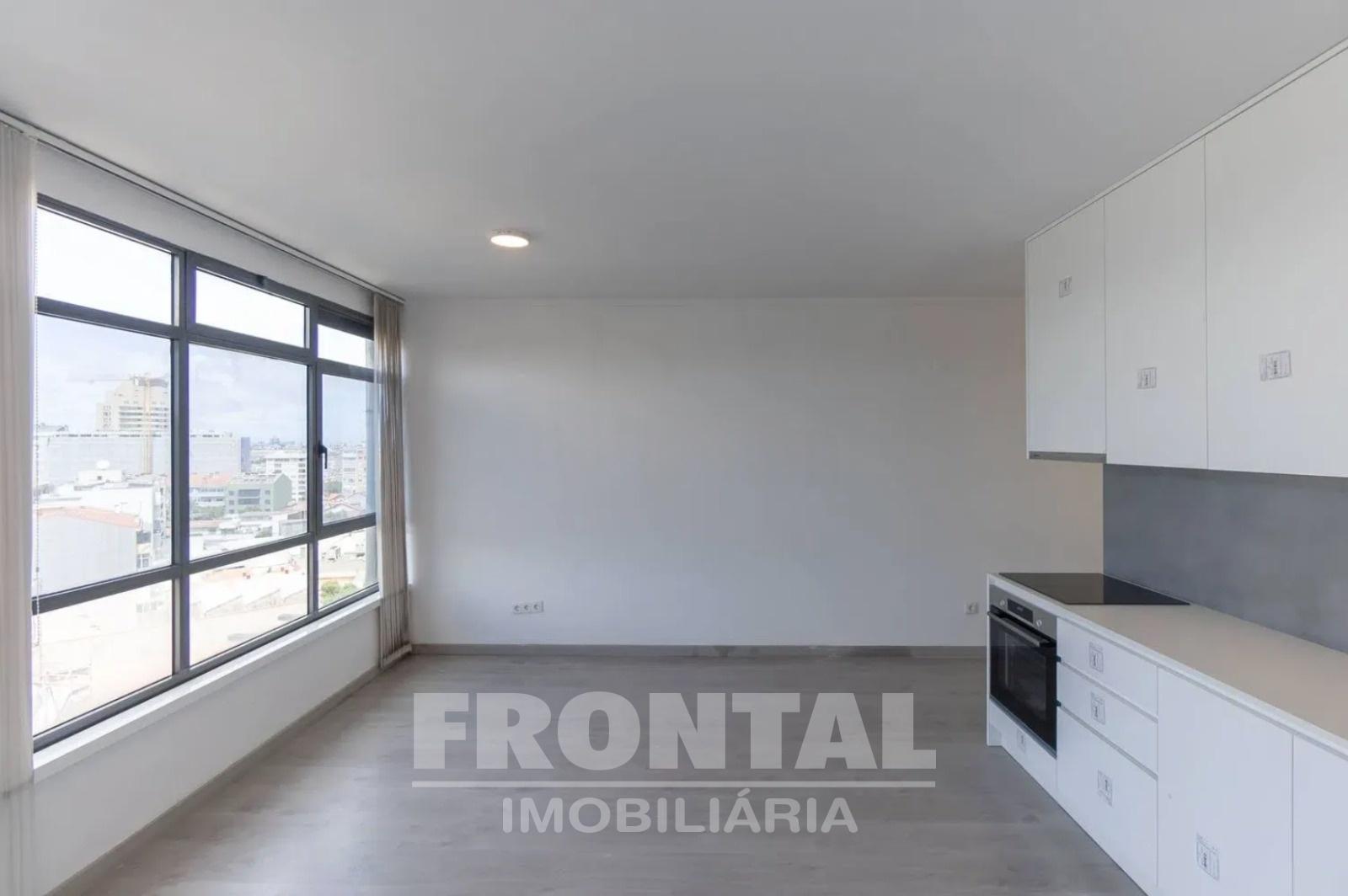 Apartamento T0+1 | Localização Premium Junto ao Metro e El Corte Inglés