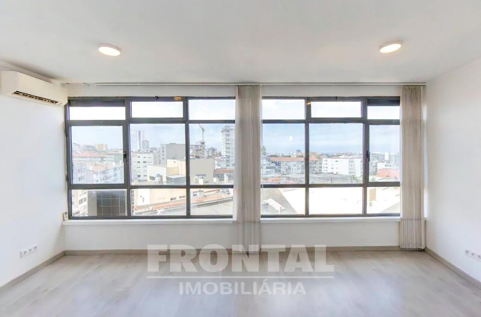 Apartamento T0+1 | Localização Premium Junto ao Metro e El Corte Inglés